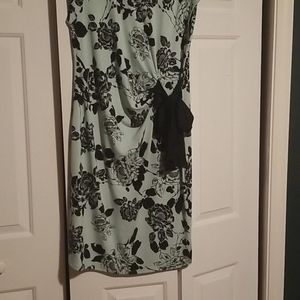 Sleeveless Maternity Dress